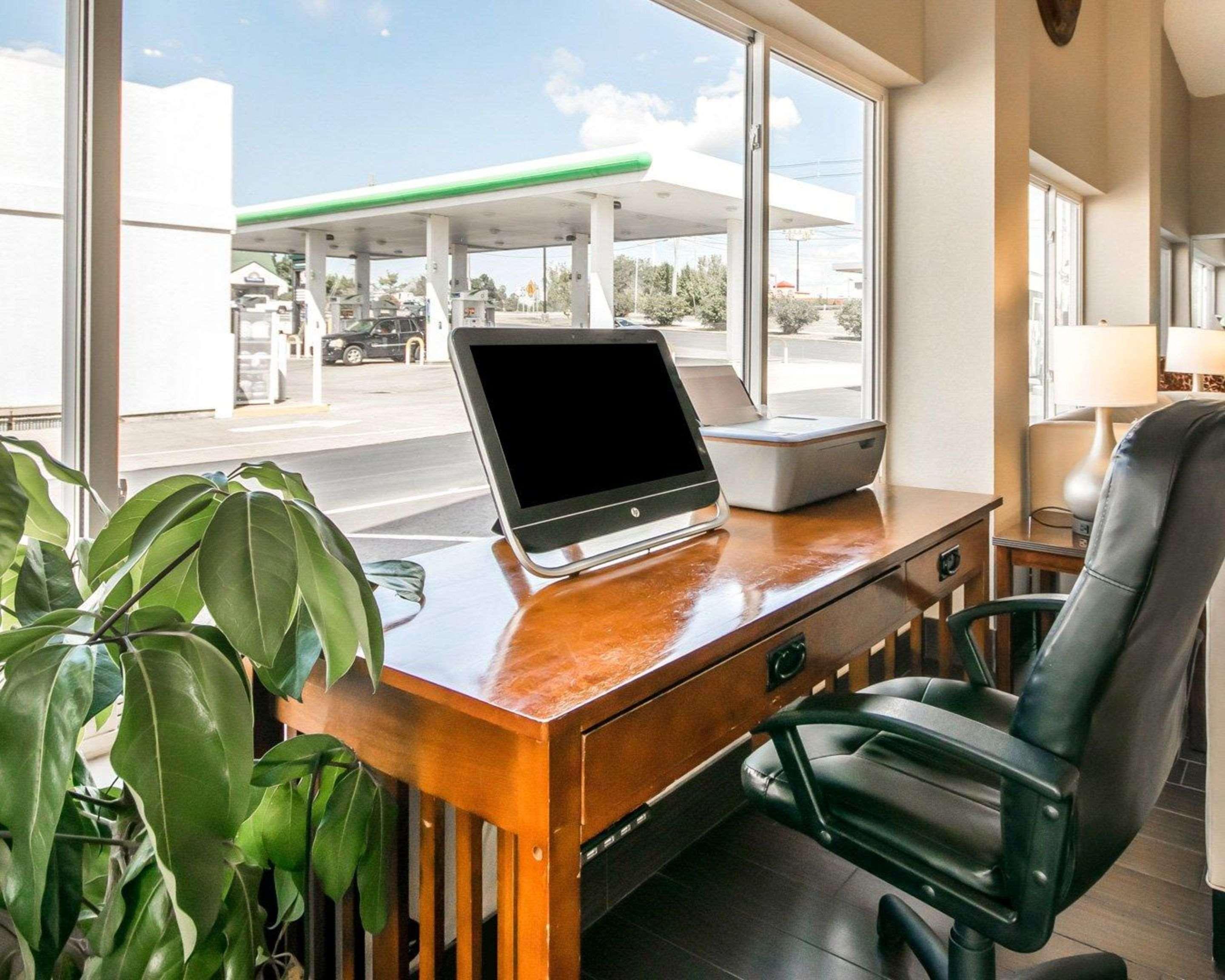 Quality Inn & Suites Elizabethtown Exteriör bild