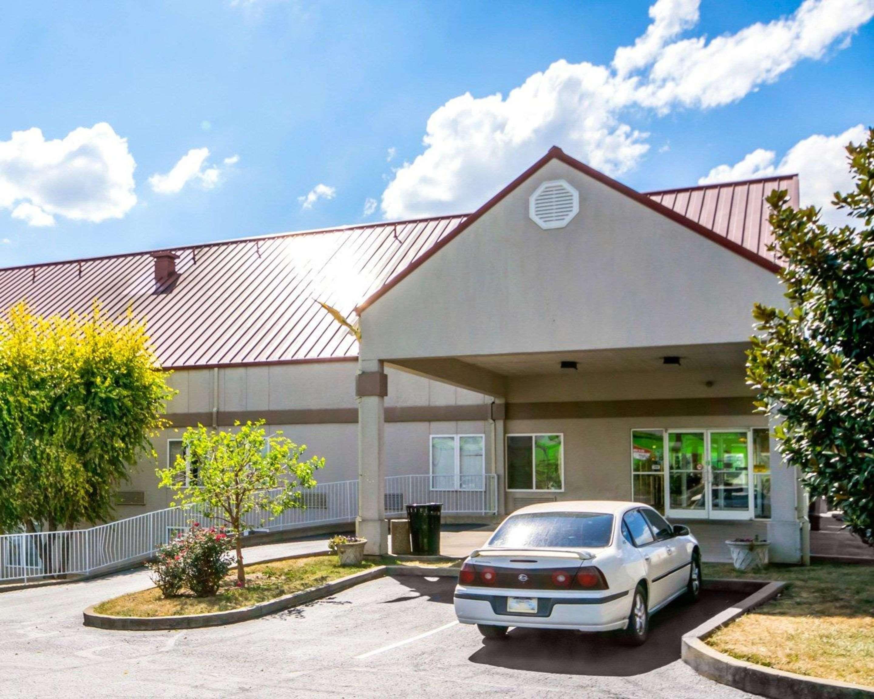 Quality Inn & Suites Elizabethtown Exteriör bild