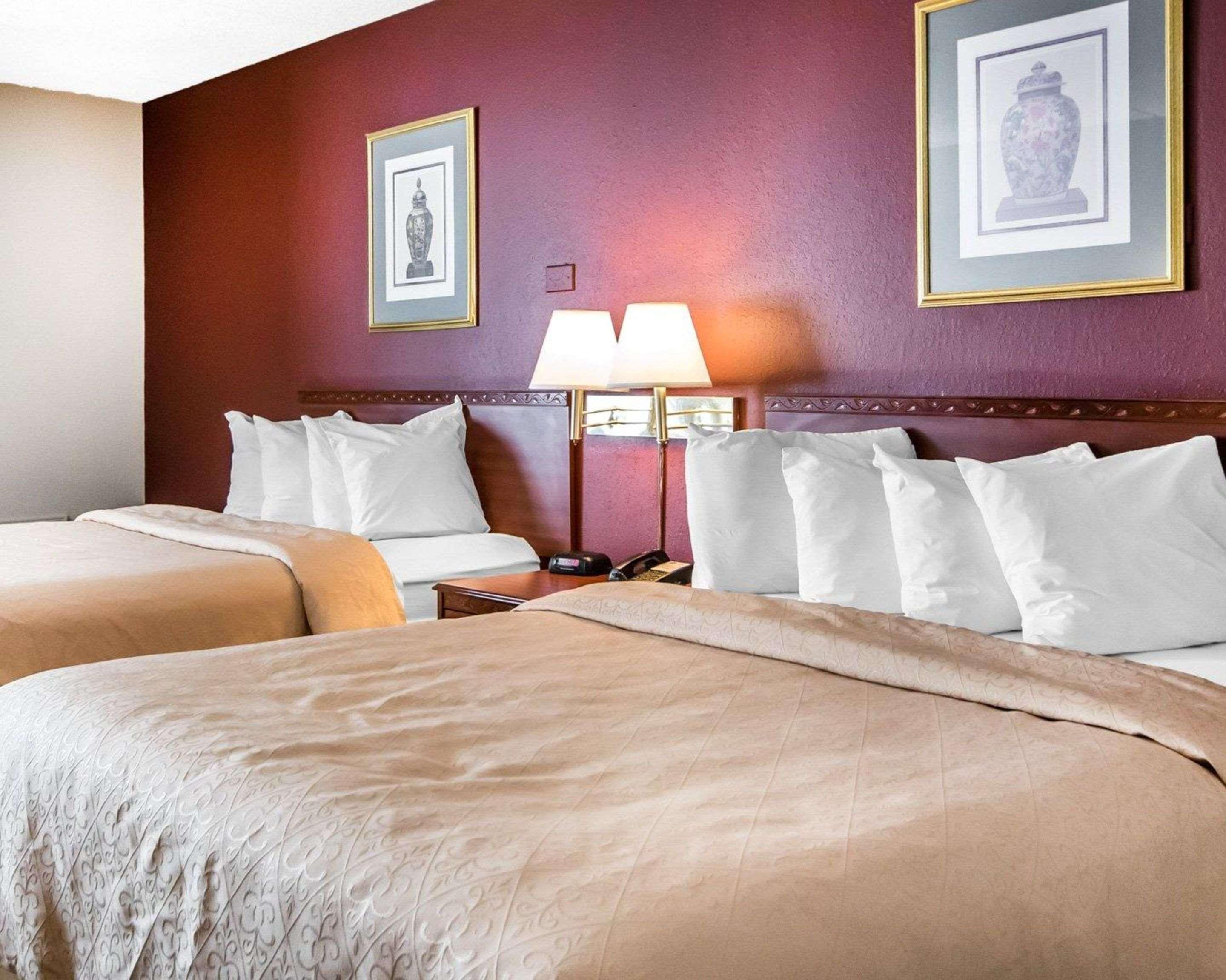 Quality Inn & Suites Elizabethtown Exteriör bild