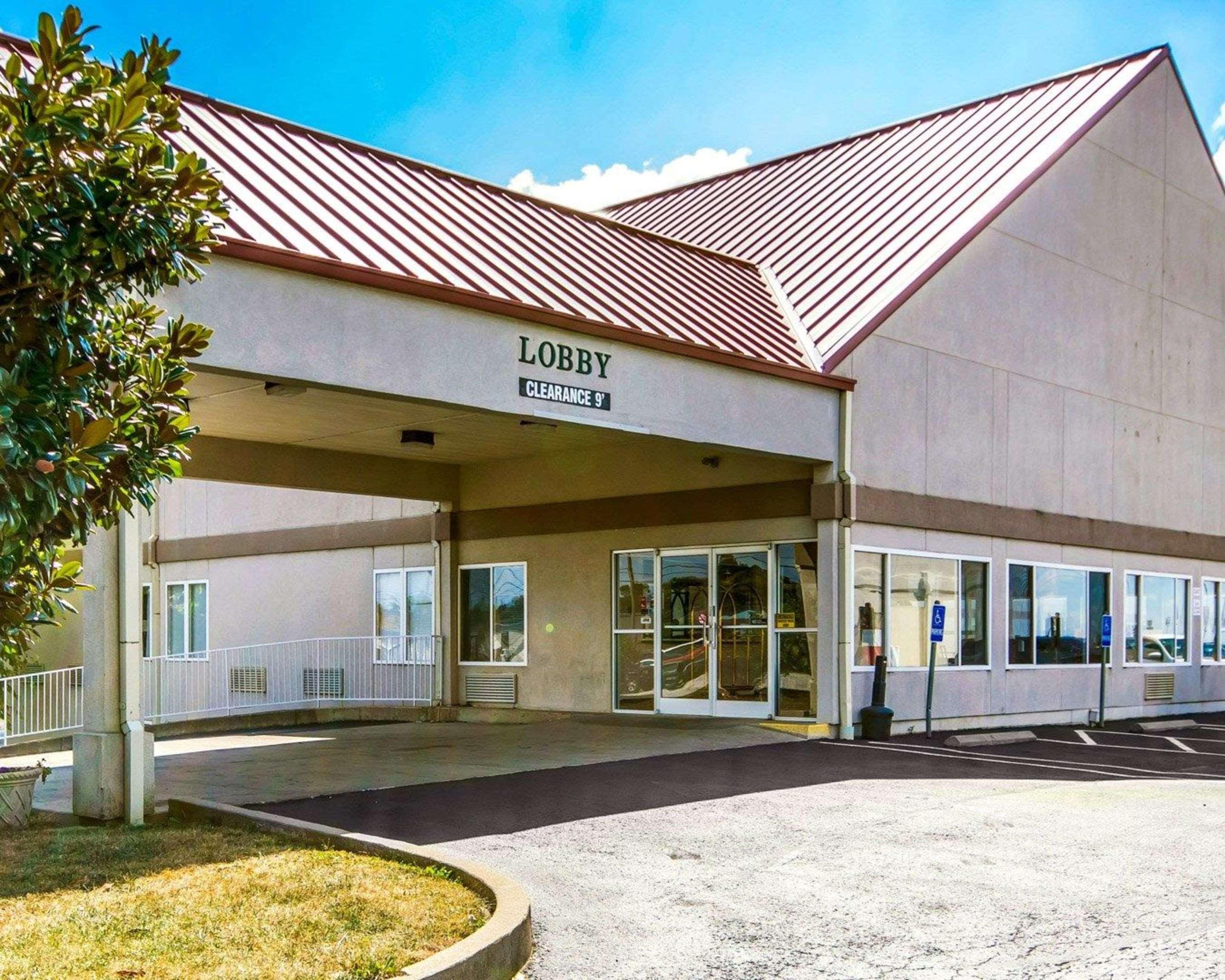 Quality Inn & Suites Elizabethtown Exteriör bild