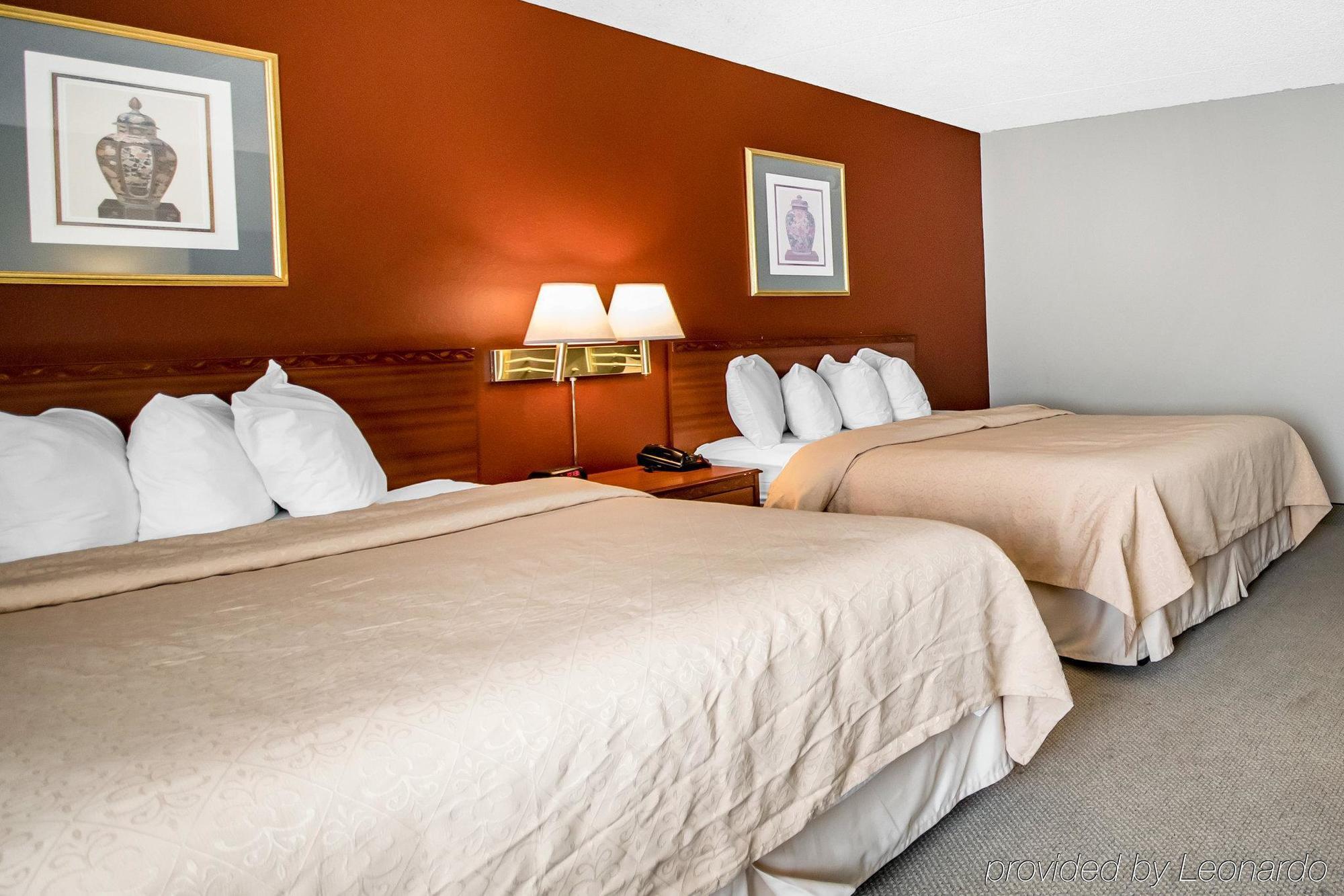 Quality Inn & Suites Elizabethtown Exteriör bild