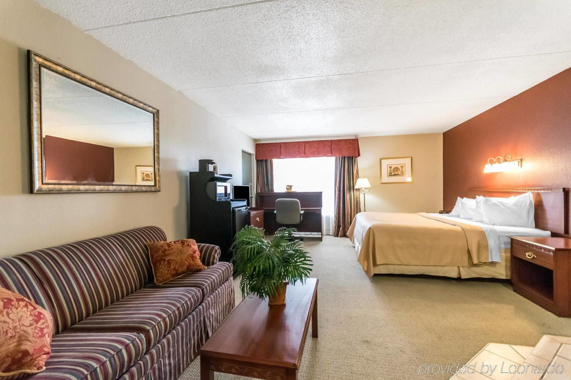 Quality Inn & Suites Elizabethtown Exteriör bild