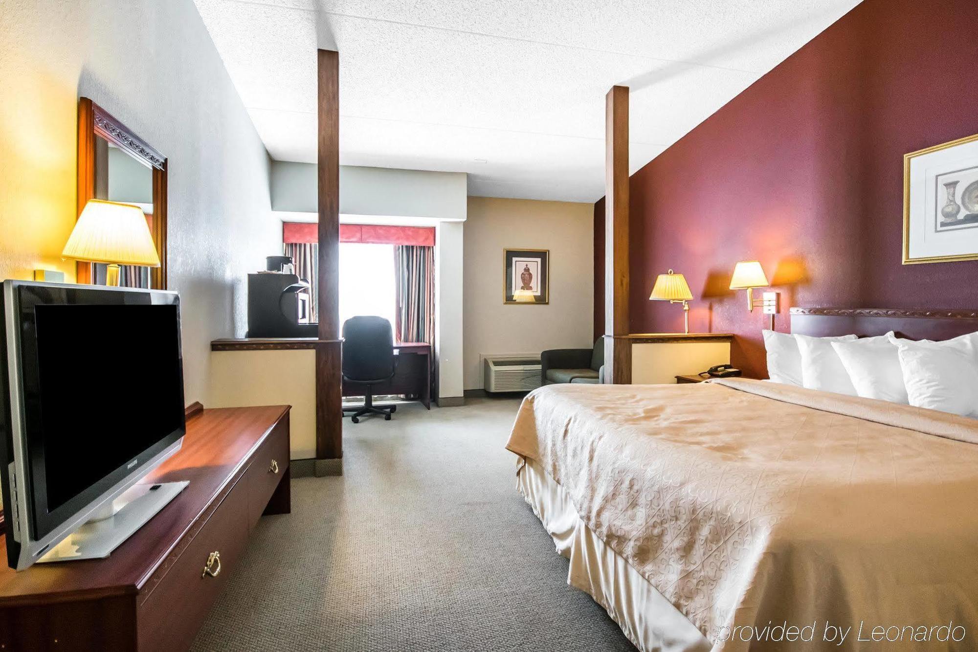 Quality Inn & Suites Elizabethtown Exteriör bild