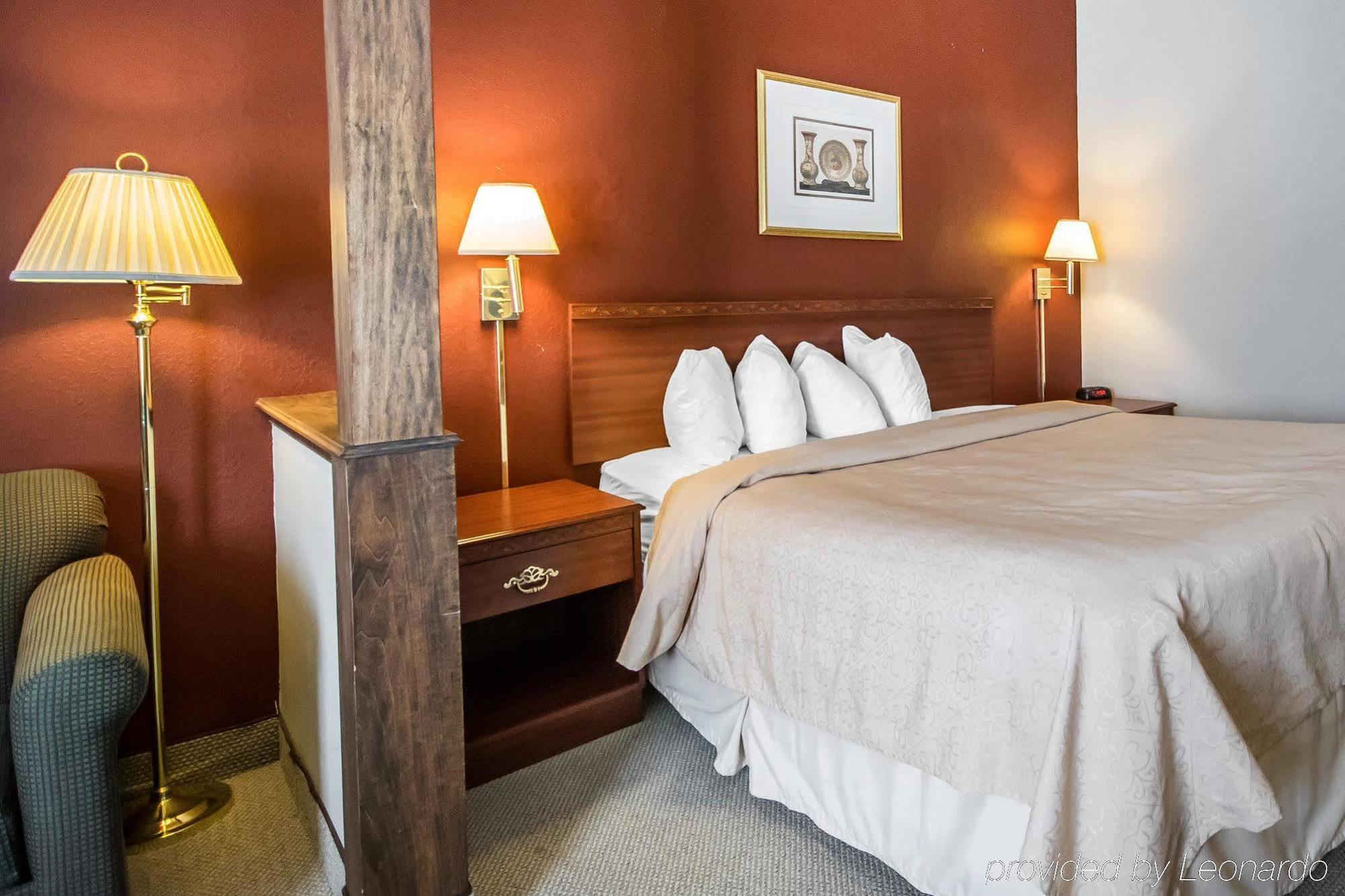 Quality Inn & Suites Elizabethtown Exteriör bild