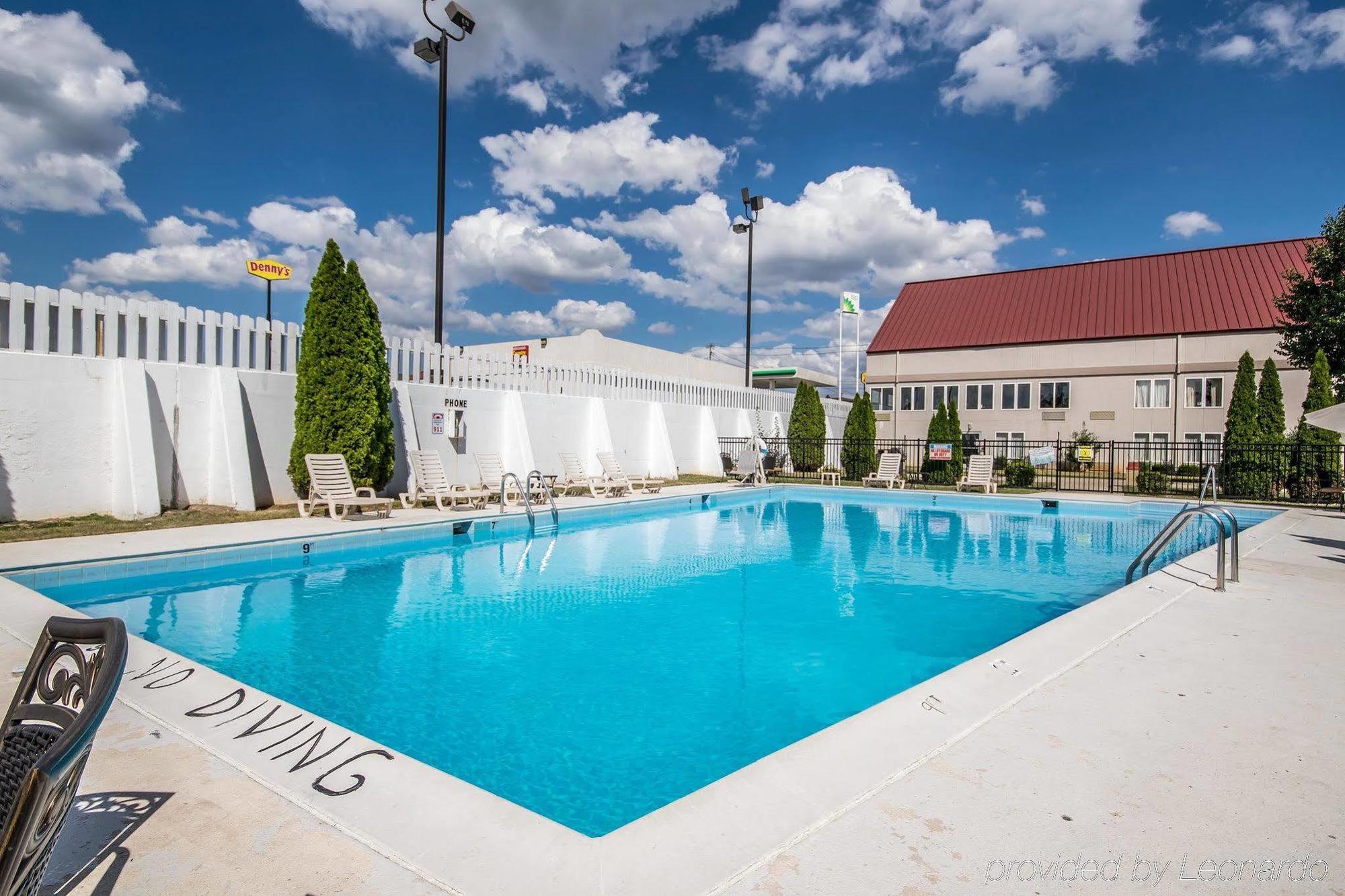 Quality Inn & Suites Elizabethtown Exteriör bild